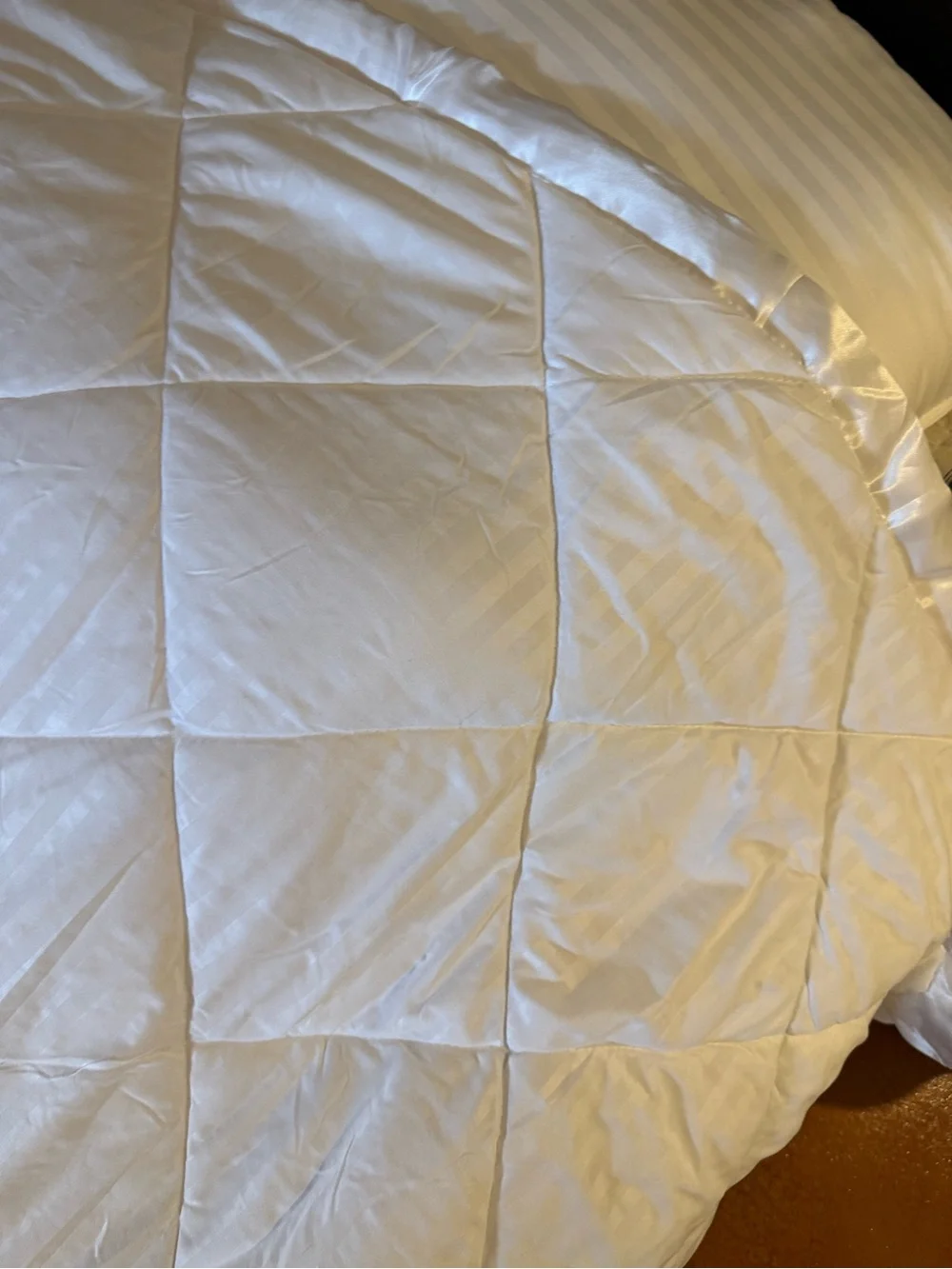 White Quilted Bed Comforter - down alternative
